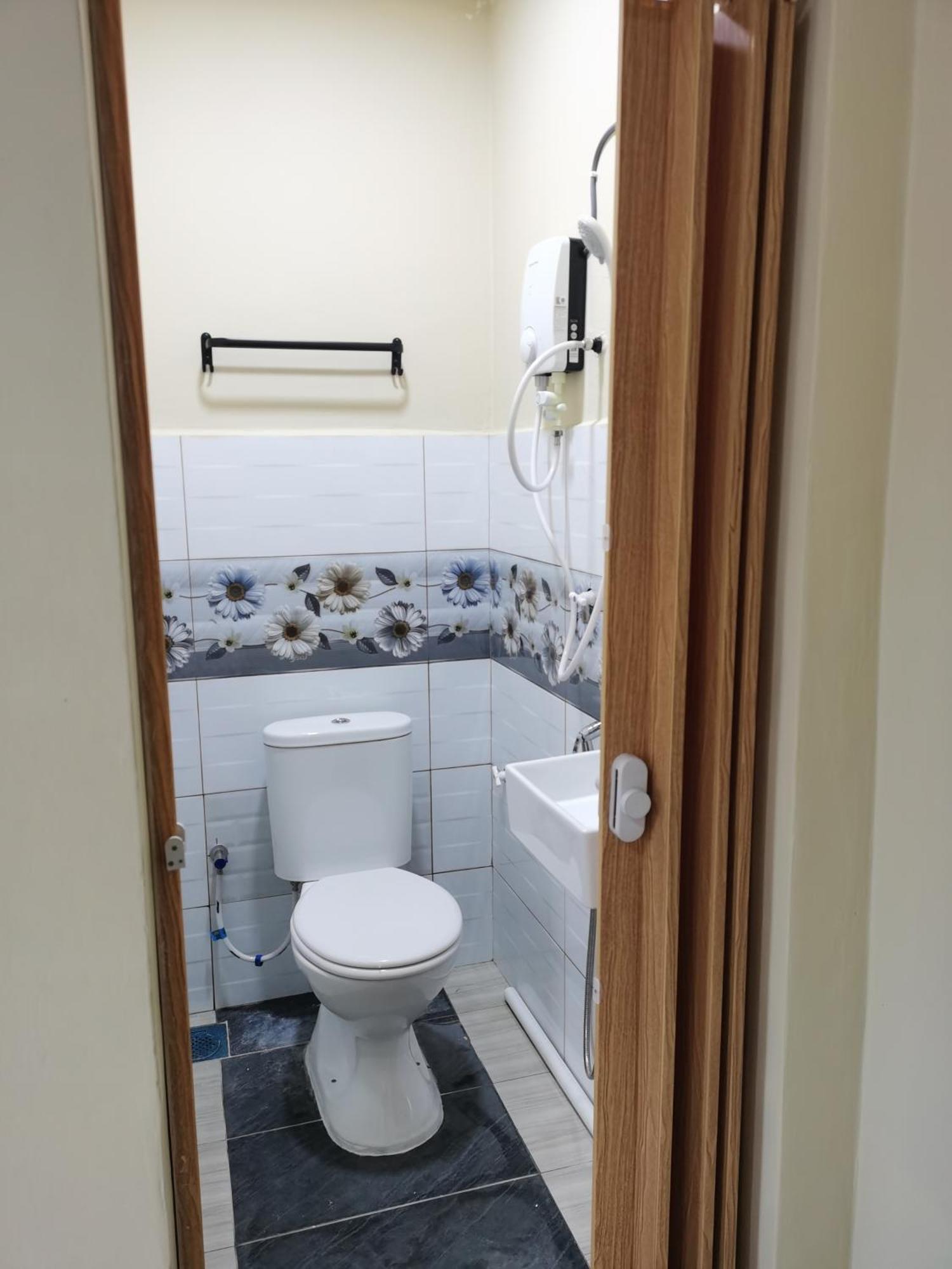 Roomstay Villa Tok Wan Kuantan Exterior photo